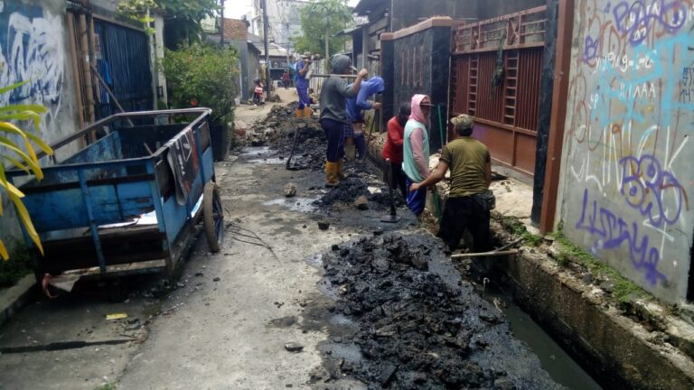 Proyek Program Kawasan Permukiman Umum Tidak Ada Papan Proyek Dan Melanggar K3 2