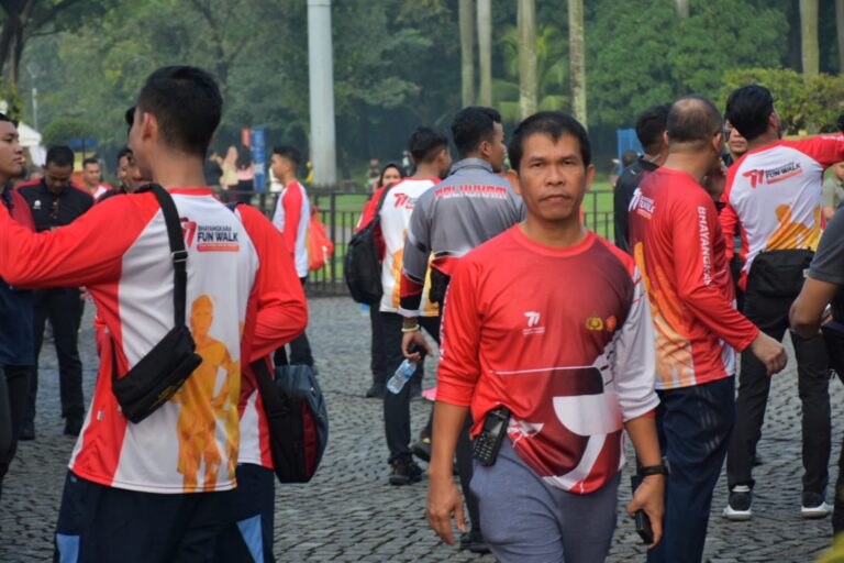Sukseskan FUN WALK Pada Rangkaian HUT POLRI ke 77 Tahun 2023
