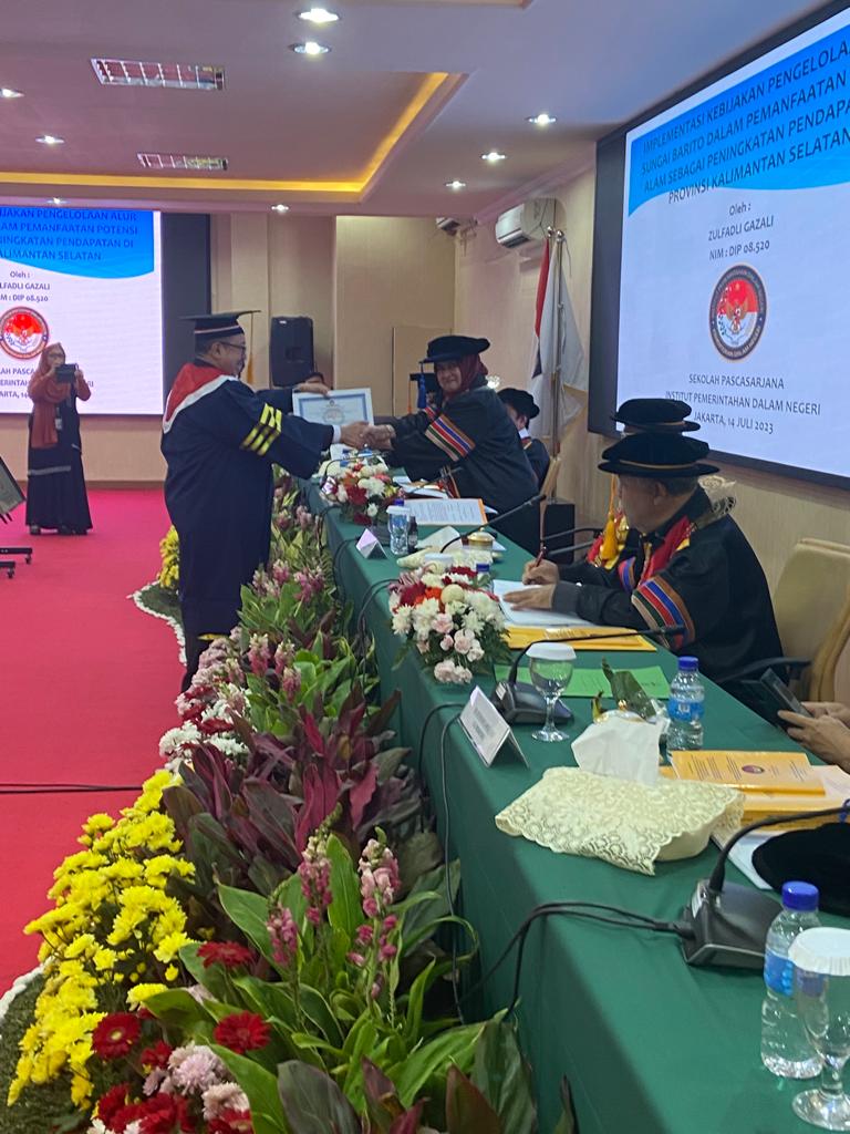 Dr. Drs. H. Zulfadli Gazali, M.Si. 3