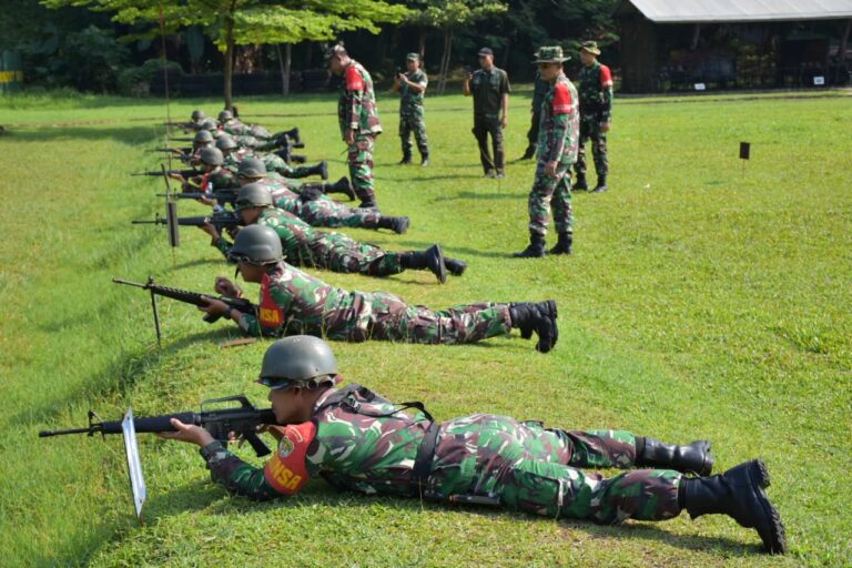 Laksanakan Latihan Menembak Senjata Ringan 1