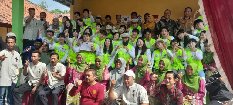 Mahasiswa Korea Selatan Bantu Rehab Ringan SDN Karangbahagia 01 1