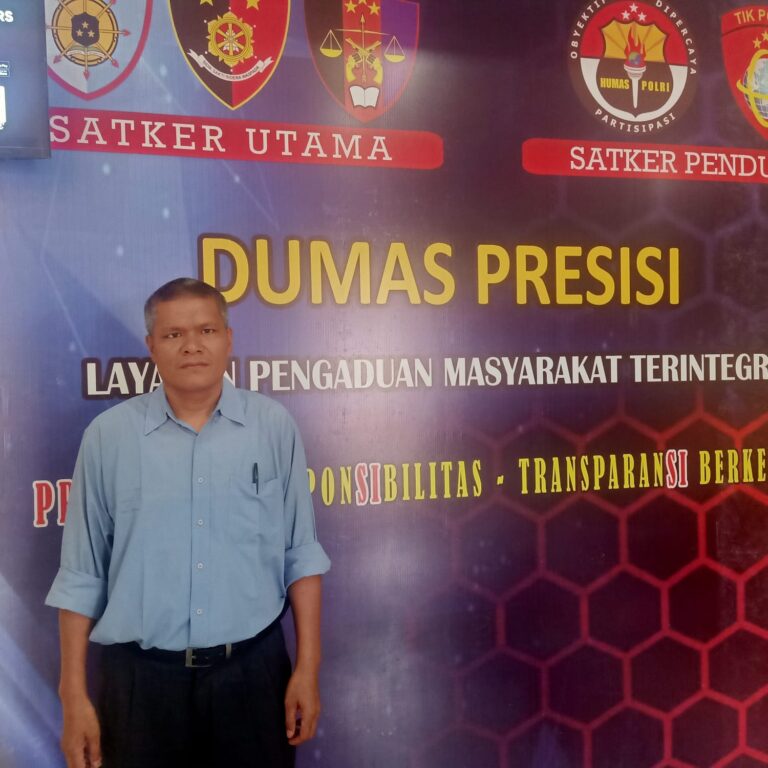 Tahan Simalango, SH.