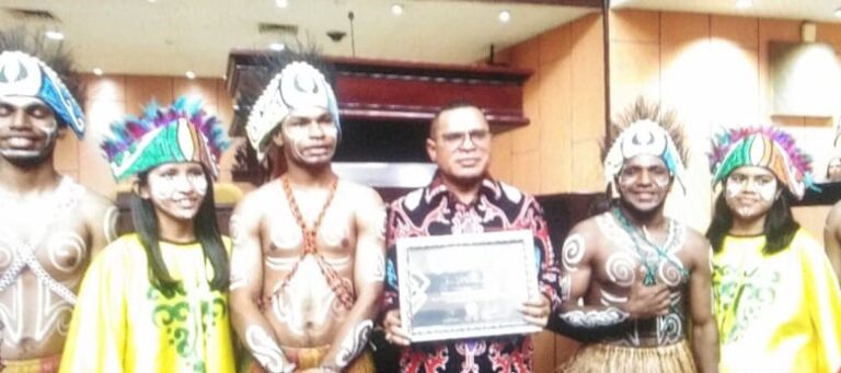 Pemerintah Menjamin Kelangsungan Hidup dan Nilai-Nilai Persatuan 1