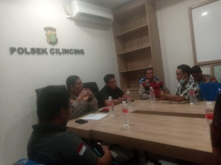 Peristiwa Sopir Trailer Bentrok dengan Pengantar Zenajah di Jalan Raya Cilincing 1