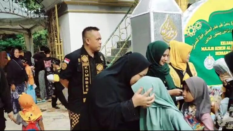Terus Berbagi, 500 Lebih Anak Yatim Pandeglang Diberi Santunan oleh Ratu Ageng Rekawati 1