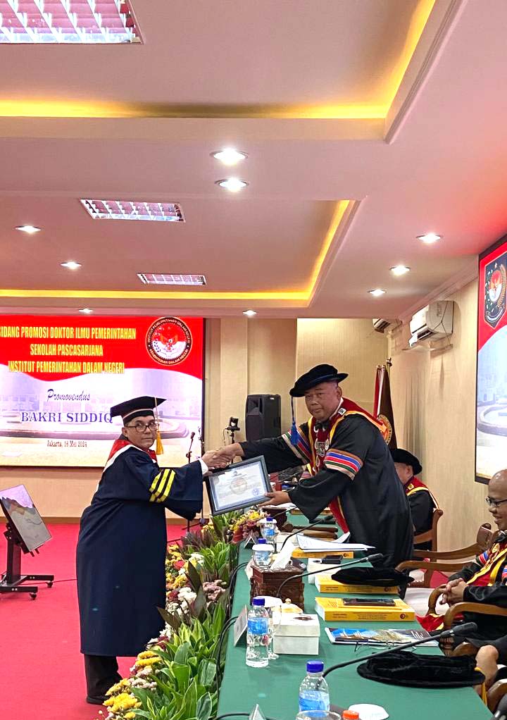 Dr. H. Bakri Siddiq, SE, M.Si