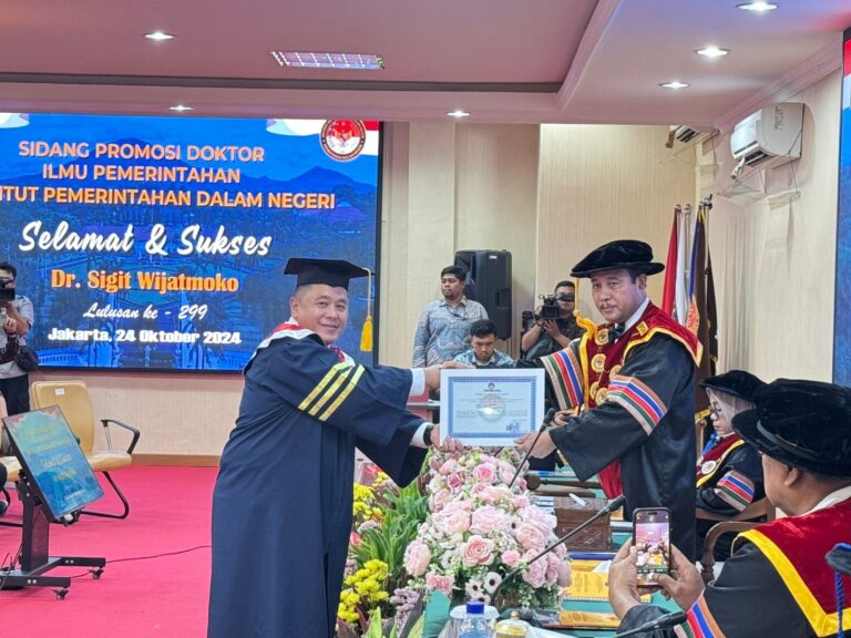 Dr. Sigit Wijatmoko, AP., M.Si. Asisten Pemerintahan Setda Provinsi DKI Jakarta 11