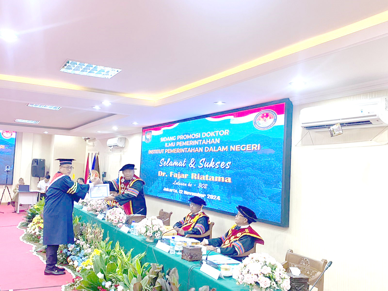 Dr. Fajar Riatama, S.STP