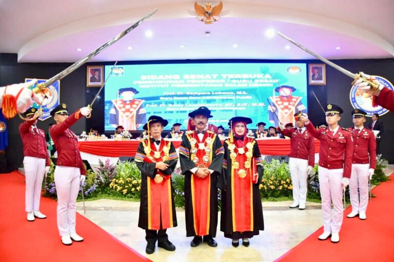 Rektor IPDN Kukuhkan 2 Guru Besar 6