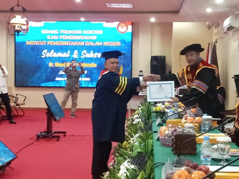 Dr. Ahmad Ridwan Dalimunthe, S.Sos., M.M. 1