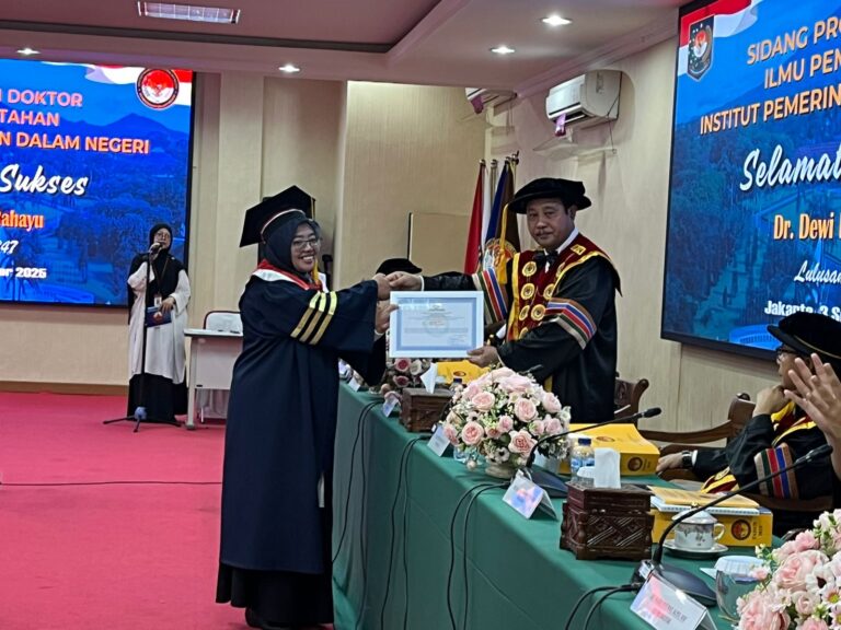 Dr. Dewi Pudji Rahayu, SE.,M.Si. 1