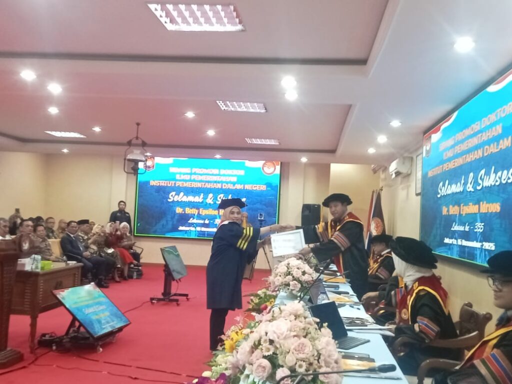 Dr. Betty Epsilon Idroos, S.P, M.Si. 6