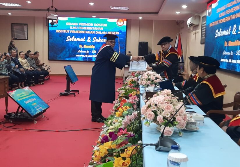 Dr. Drs. H. Alimuddin, M.Si. 4