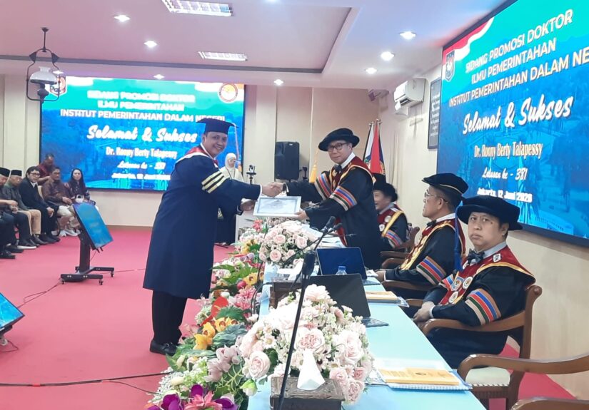 Dr. Ronny Berty Talapessy, S.H., M.H.7