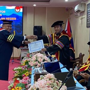 Dr. Teddy Hendra Pratama, S.STP., M.Si., 3