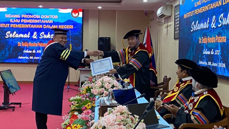 Dr. Teddy Hendra Pratama, S.STP., M.Si., 3