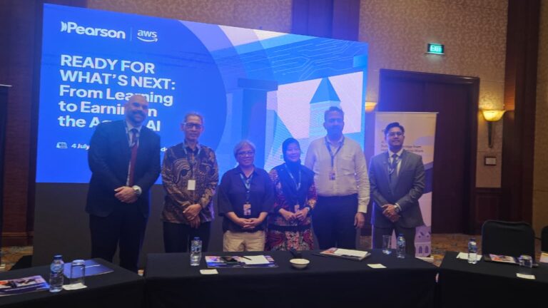 Indonesia Perlu Menyiapkan AI-Augmented Public Leaders untuk Menutup Kesenjangan Dunia Pendidikan dan Dunia Kerja 2
