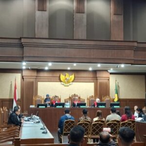 Setiap Fakta Yang Muncul Dipersidangan Bagian dari Proses Pembuktian dan Belum Memiliki Kekuatan Hukum Mengikat 2