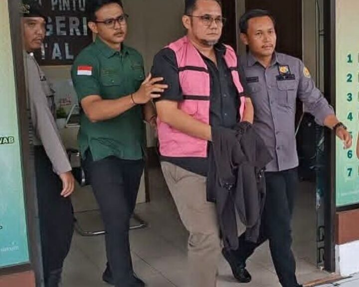 Ade Batubara Apresiasi Ketegasan Kejari Madina, Namun Desak Pengusutan Tuntas dan Penetapan Status Seluruh Pihak yang Diduga Terlibat Kasus Smart Village 1