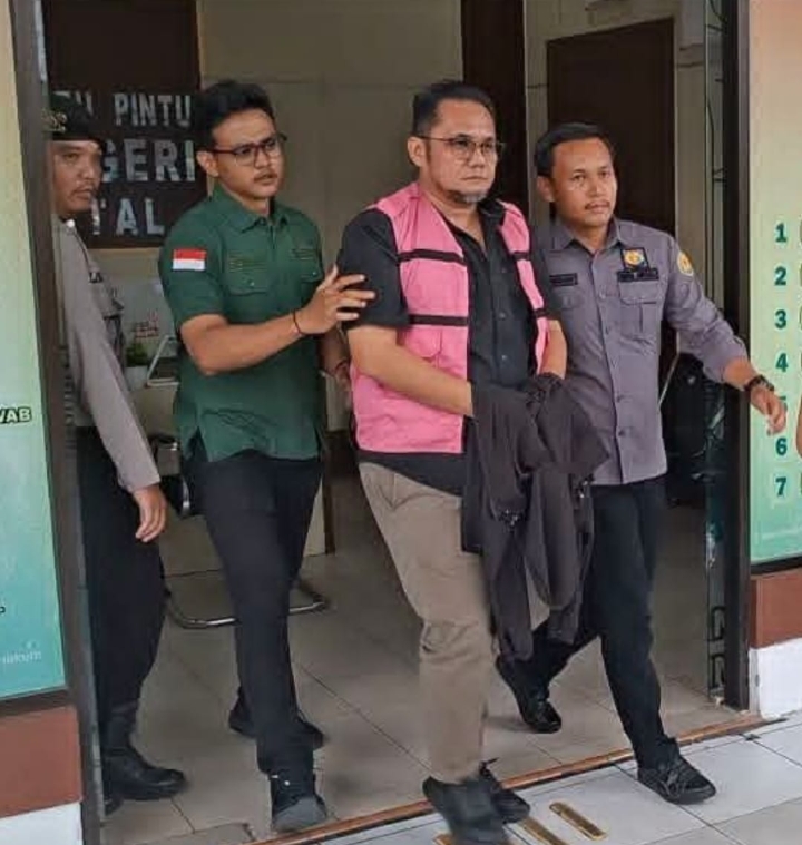 Ade Batubara Apresiasi Ketegasan Kejari Madina, Namun Desak Pengusutan Tuntas dan Penetapan Status Seluruh Pihak yang Diduga Terlibat Kasus Smart Village 1