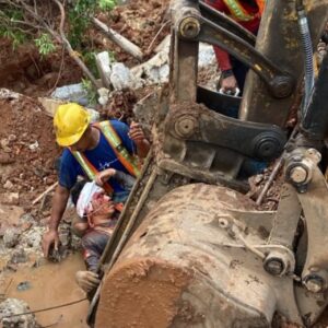 Komite Penyelamat Lingkungan Desak Pramono Anung Copot Kadis Bina Marga DKI Terkait Insiden Dua Pekerja Proyek Trotoar Tertimbun Tanah dan Beton 1
